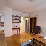 Spacious 2-bedroom Zabjak With Ac Tour As